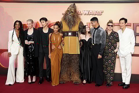 Rayne Roberts, Rebecca Henderson, Manny Jacinto, Amandla Stenberg, Chewbacca, Dafne Keen, Charlie Barnett And Lee Jung-Jae
